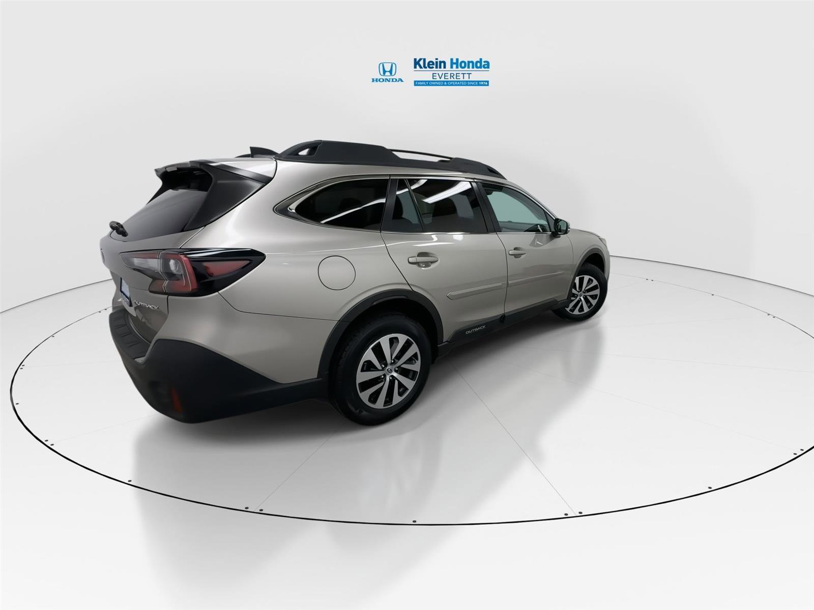 Used 2020 Subaru Outback Premium AWD/4WD image 2