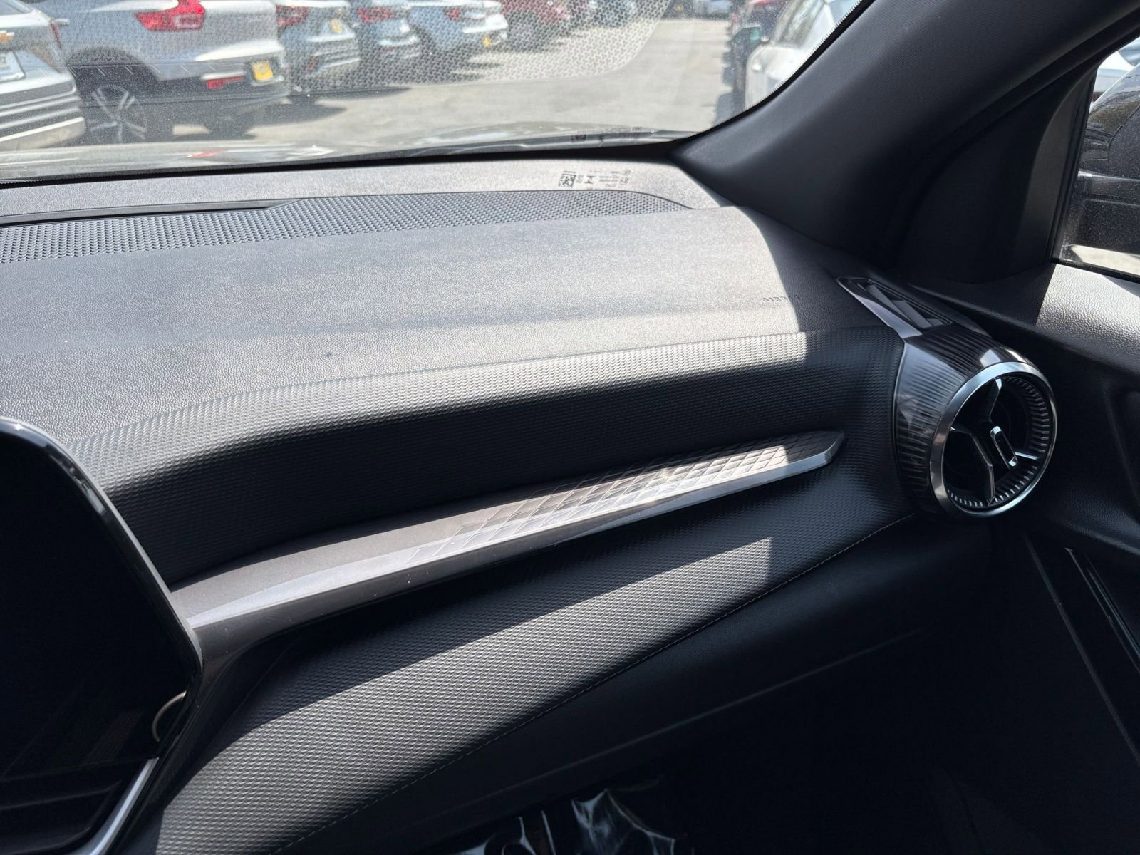 Used 2025 Chevrolet Equinox LT FWD image 35