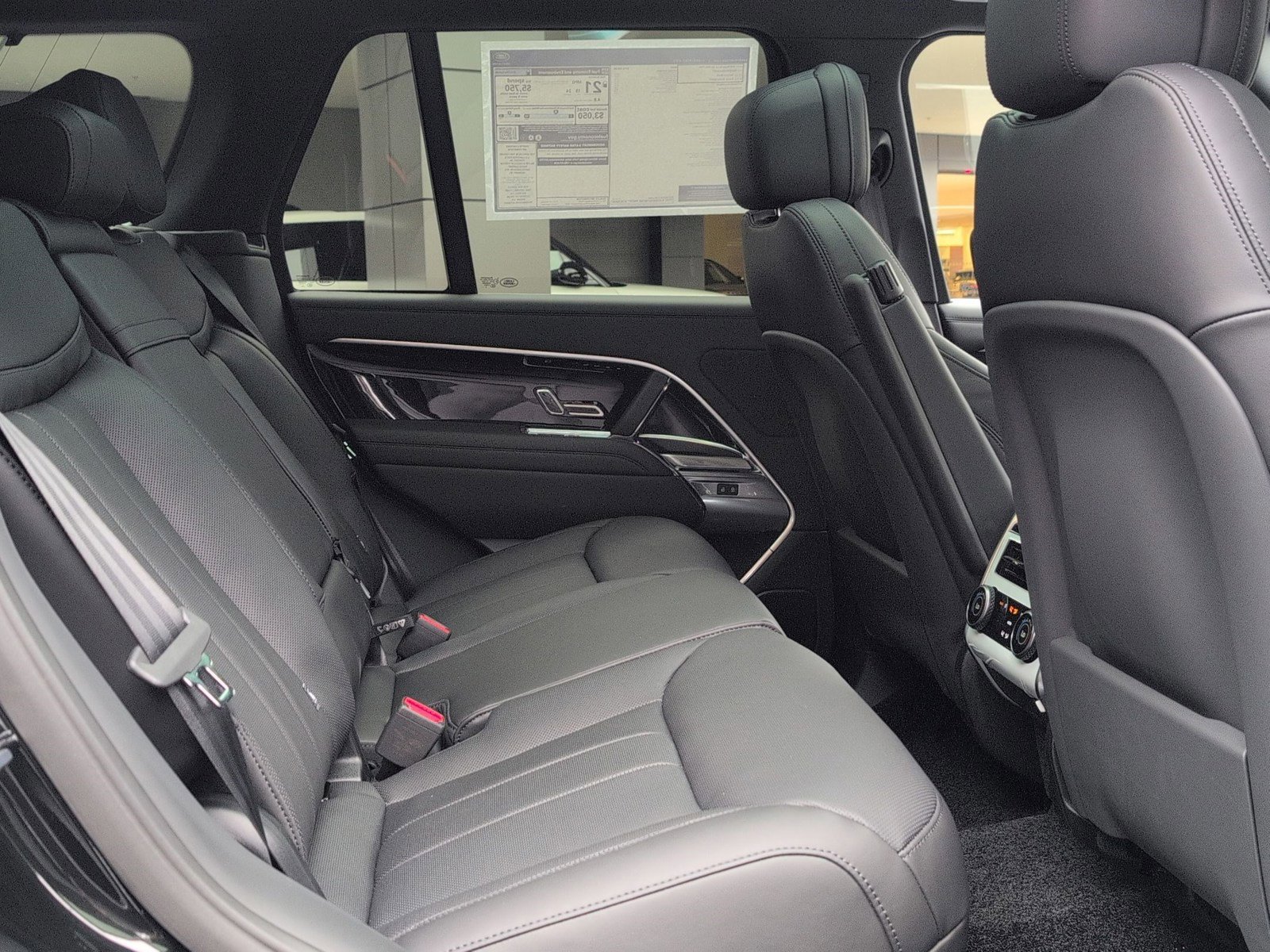 New 2025 Land Rover Range Rover SE image 30