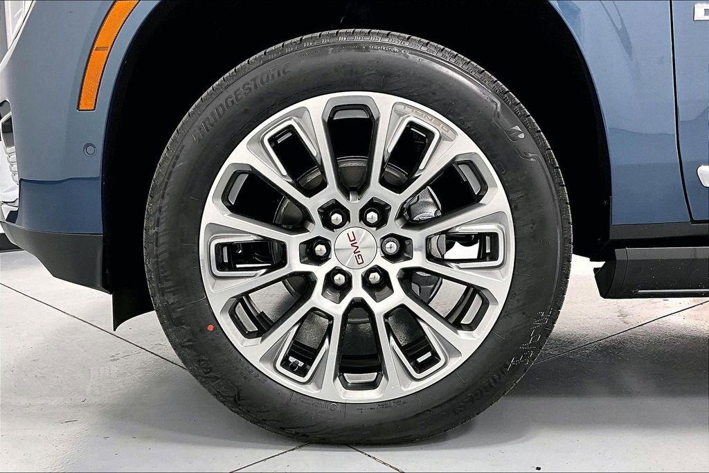 New 2026 GMC Yukon Denali w/ Sun & Power Step Package AWD/4WD image 36