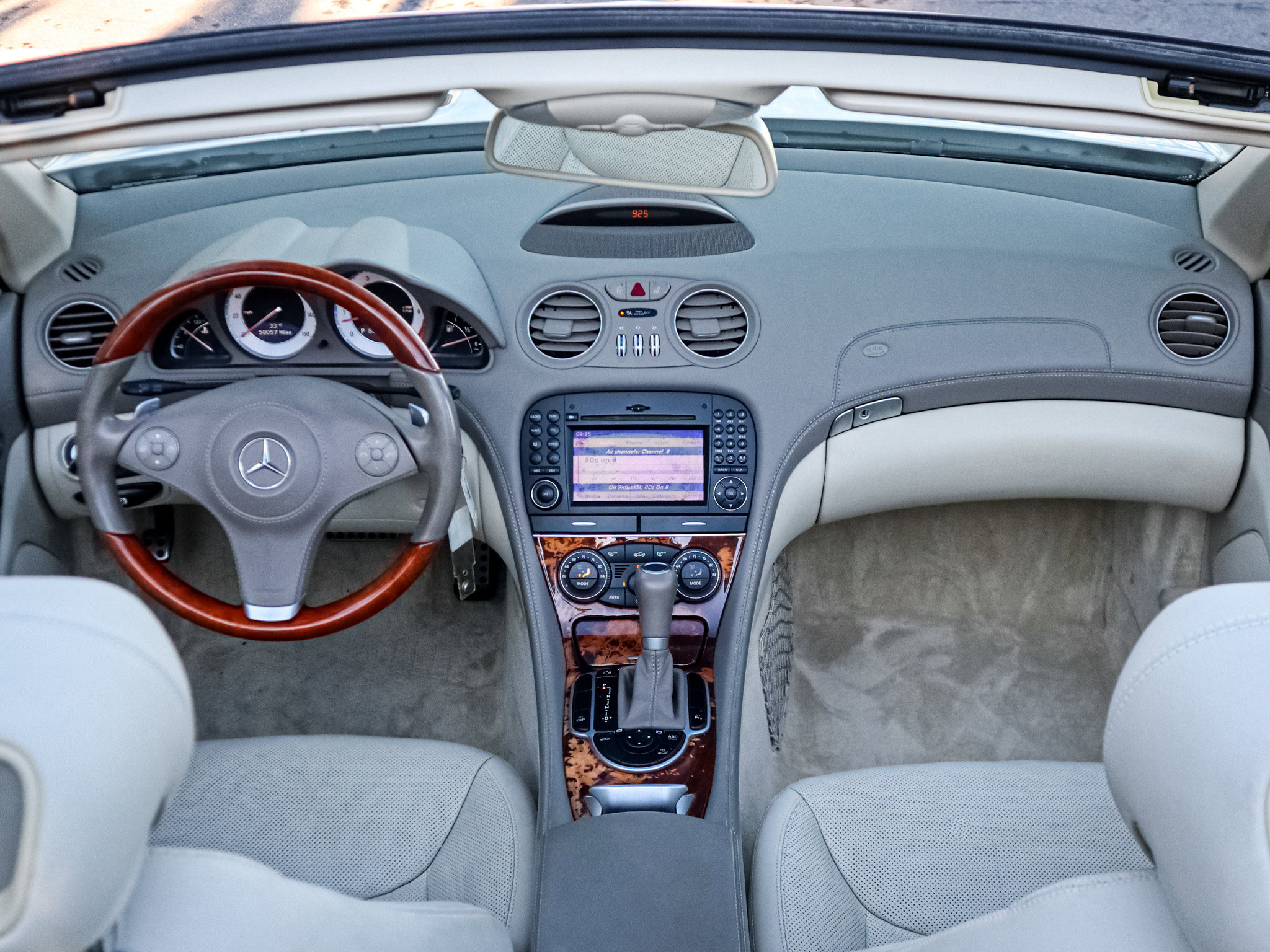 Used 2011 Mercedes-Benz SL 550 SL 550 image 28