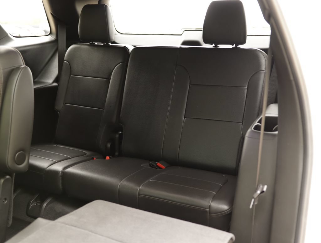 Used 2023 Chevrolet Traverse High Country w/ LPO, Floor Liner Package AWD/4WD image 31
