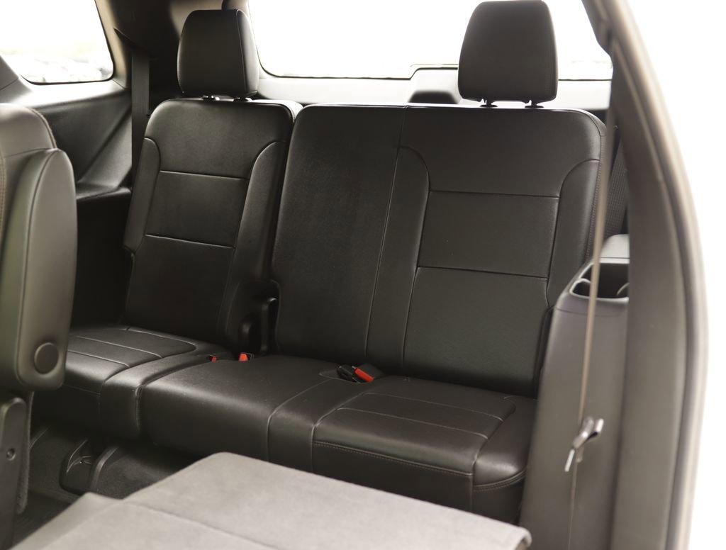 Used 2023 Chevrolet Traverse High Country w/ LPO, Floor Liner Package AWD/4WD image 31