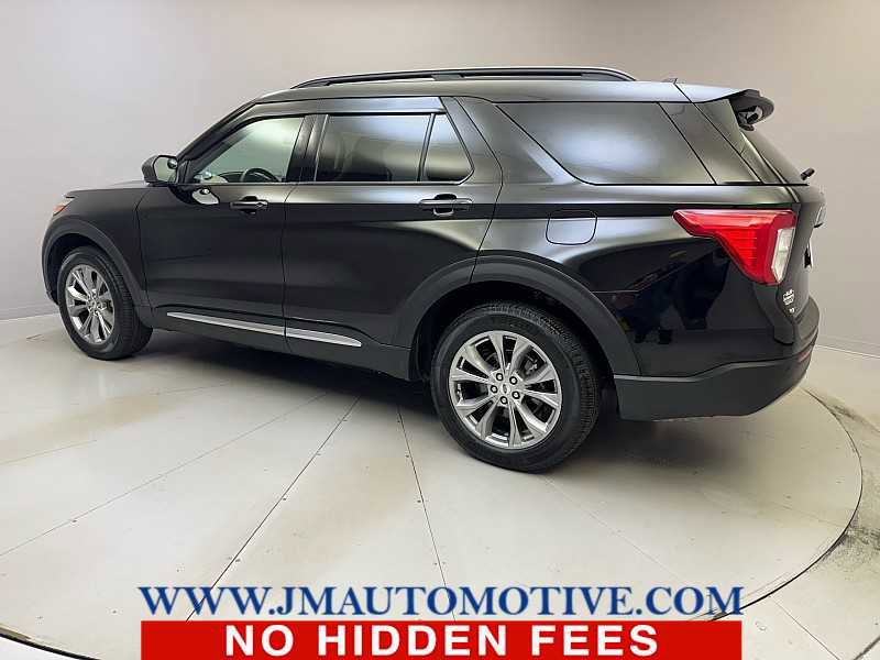 Used 2023 Ford Explorer XLT w/ Equipment Group 202A AWD/4WD image 3
