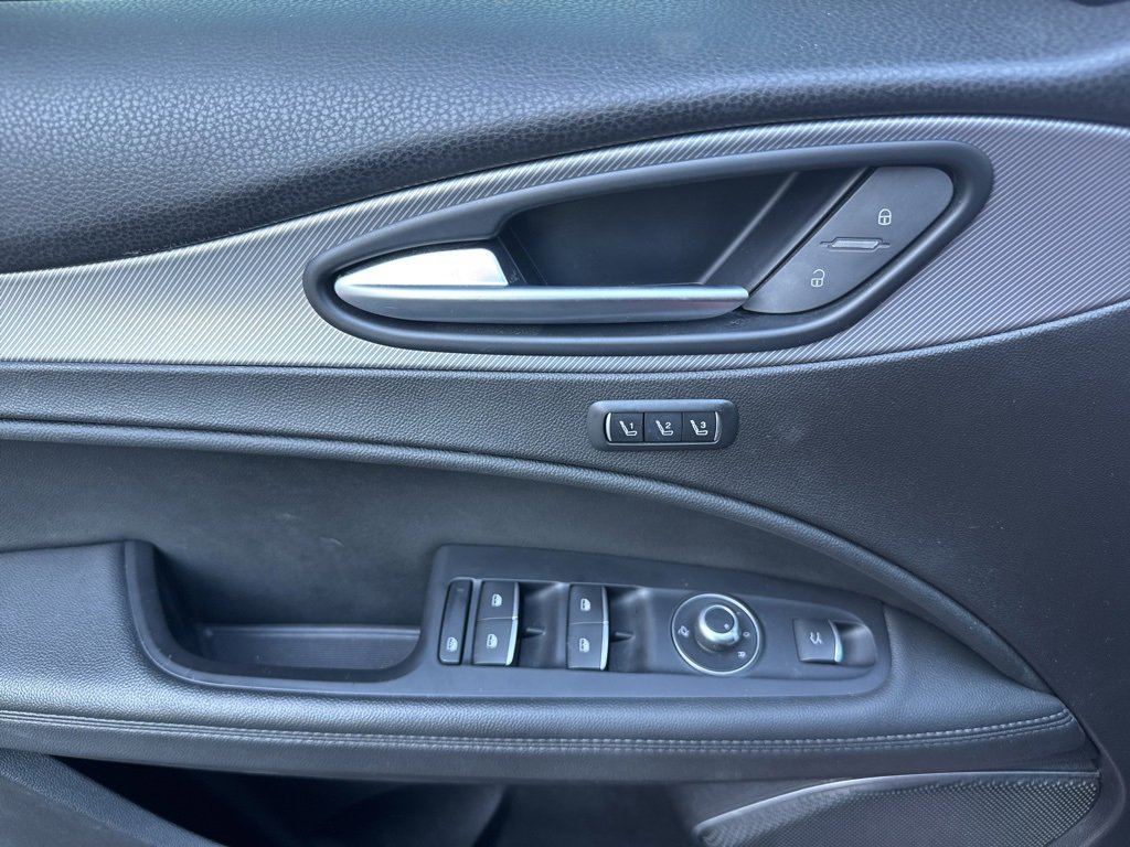 Used 2022 Alfa Romeo Stelvio Veloce image 24