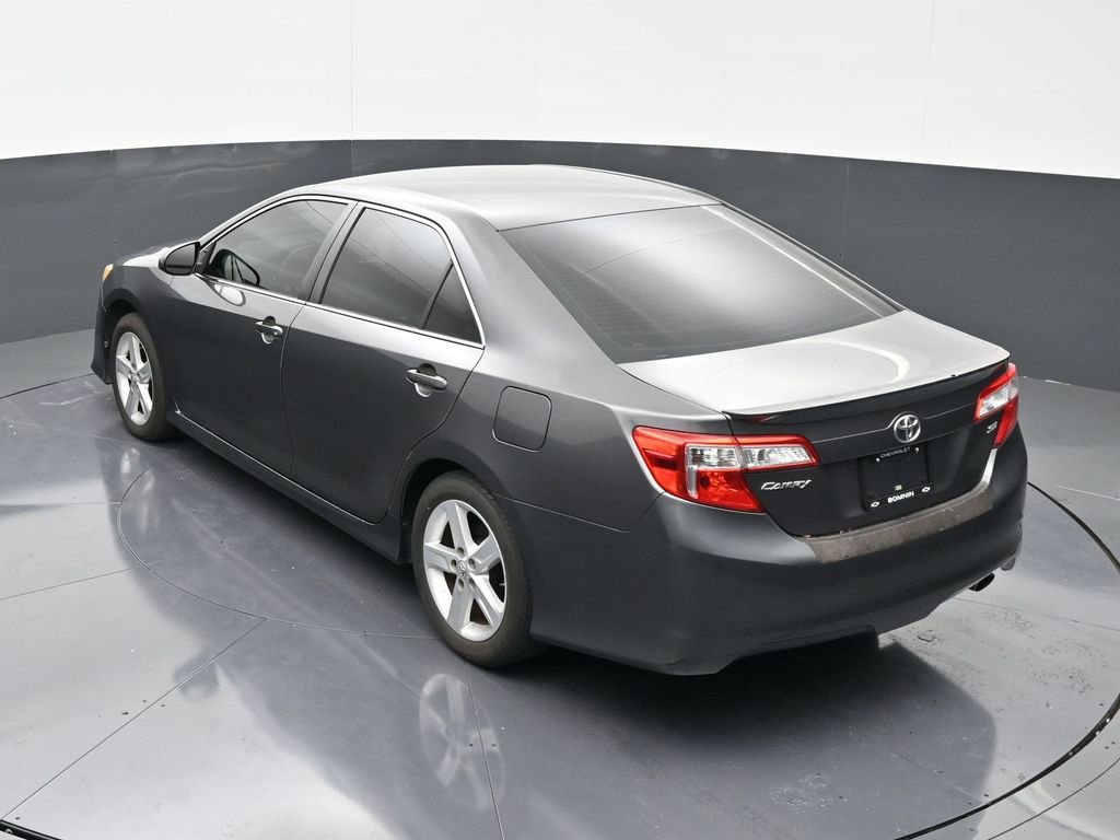 Used 2014 Toyota Camry SE image 14