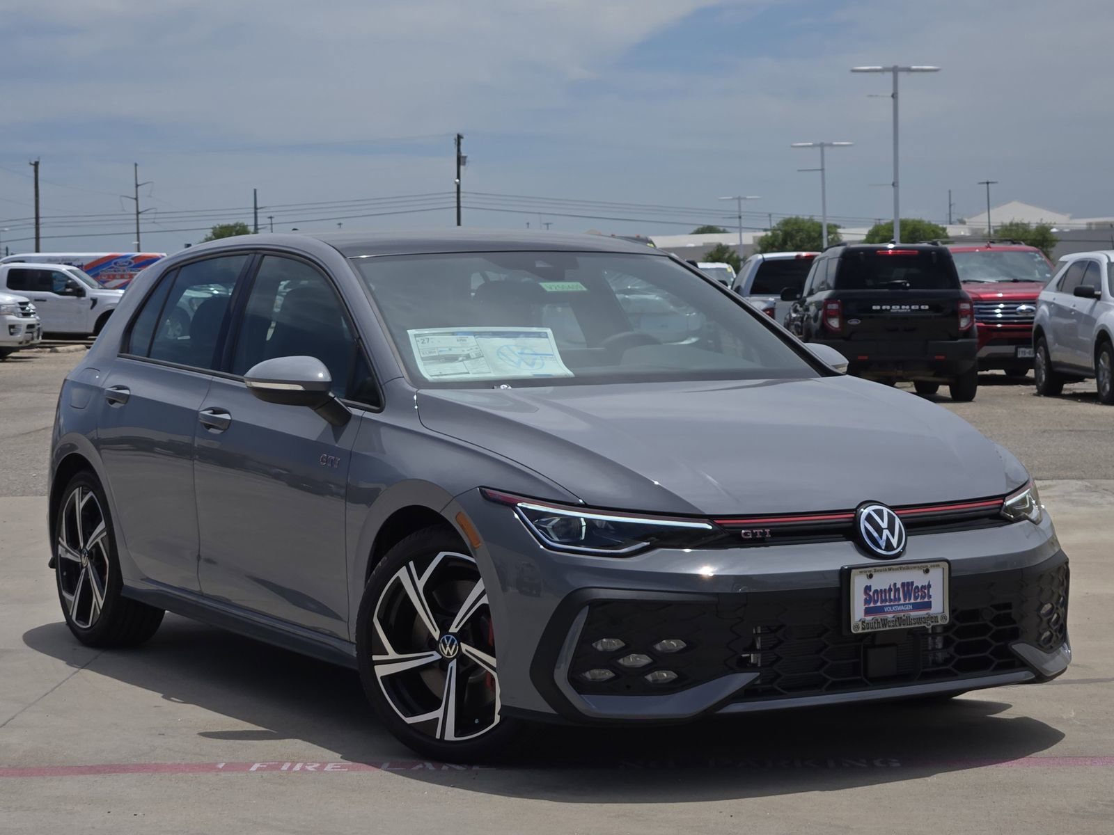 New 2025 Volkswagen GTI SE image 2