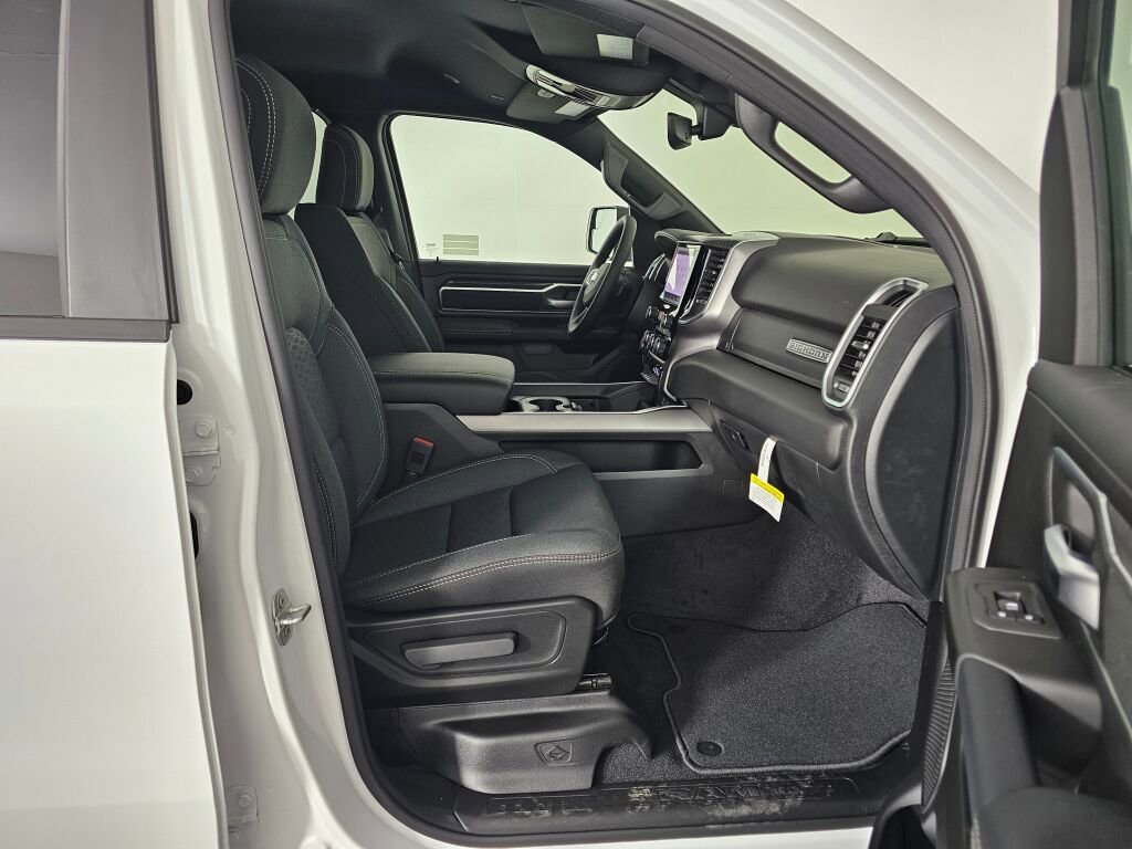 New 2026 RAM 1500 Big Horn AWD/4WD image 37