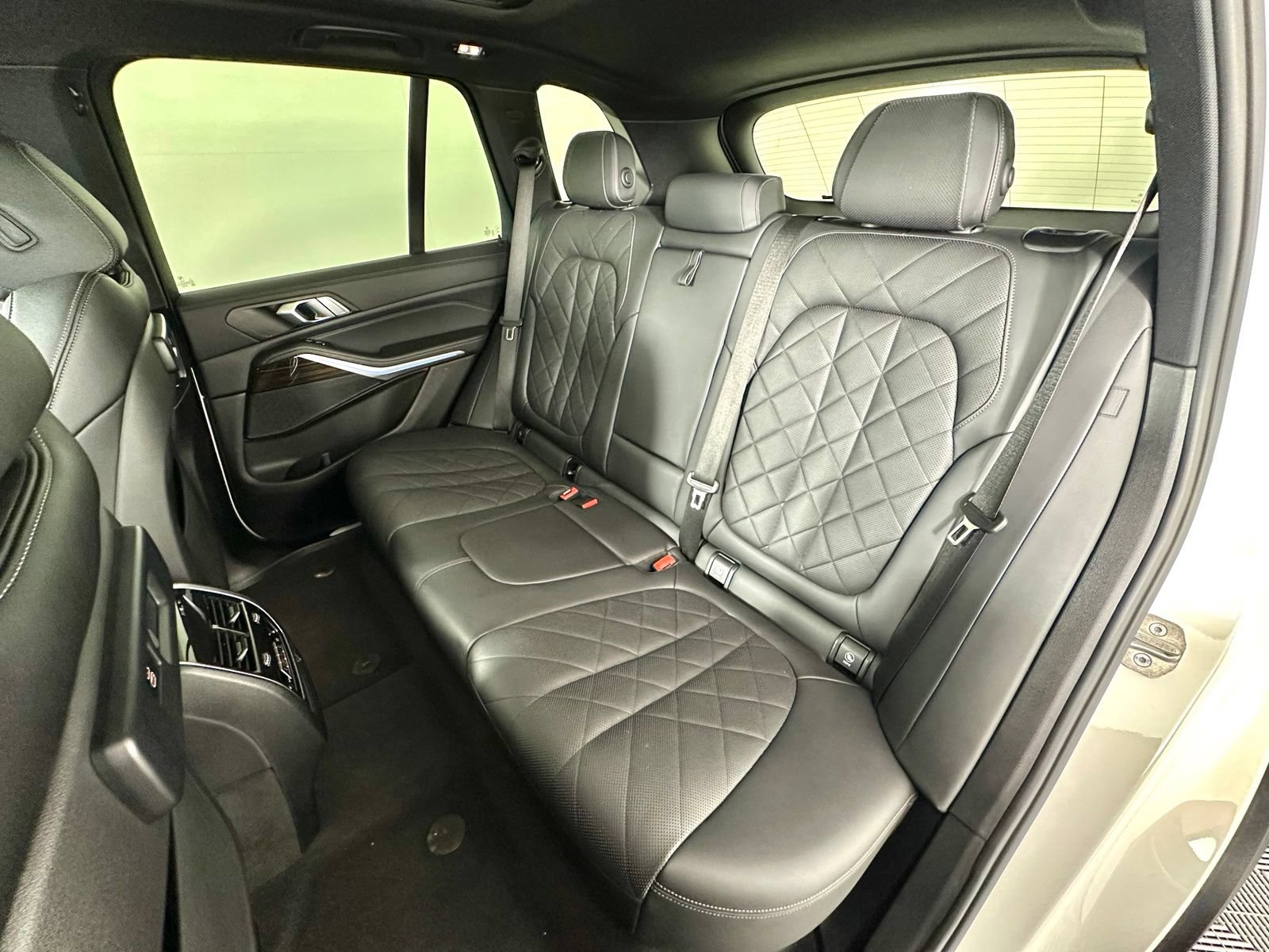 Used 2023 BMW X5 xDrive45e AWD/4WD image 31