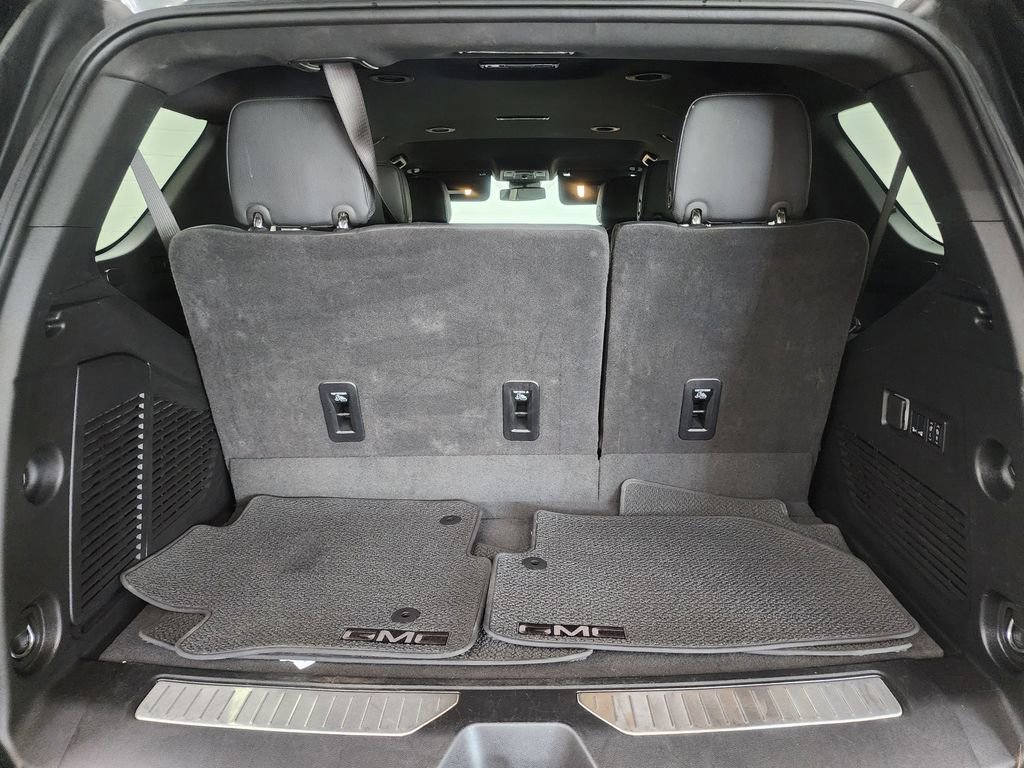 Used 2025 GMC Yukon Denali AWD/4WD image 29