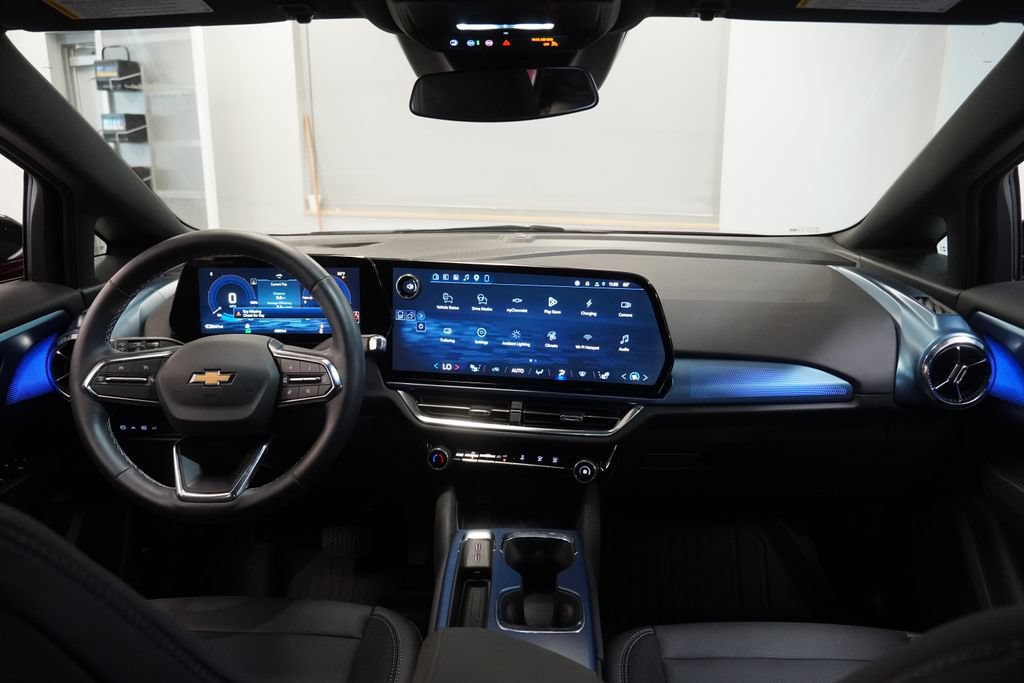 New 2026 Chevrolet Equinox EV LT w/ LPO, Blackout Package FWD image 19