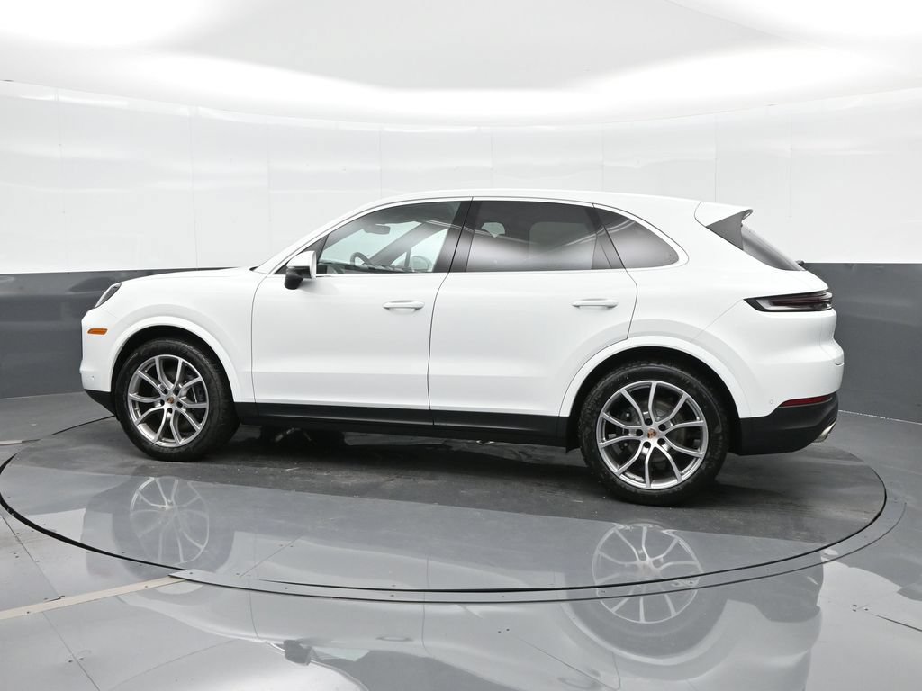 Certified 2026 Porsche Cayenne AWD/4WD image 2