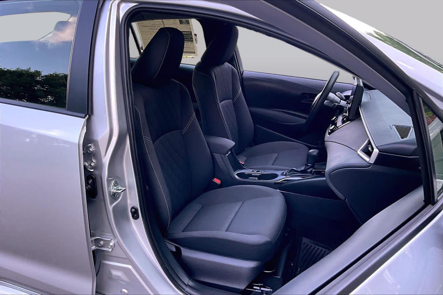 Used 2023 Toyota Corolla LE FWD image 8