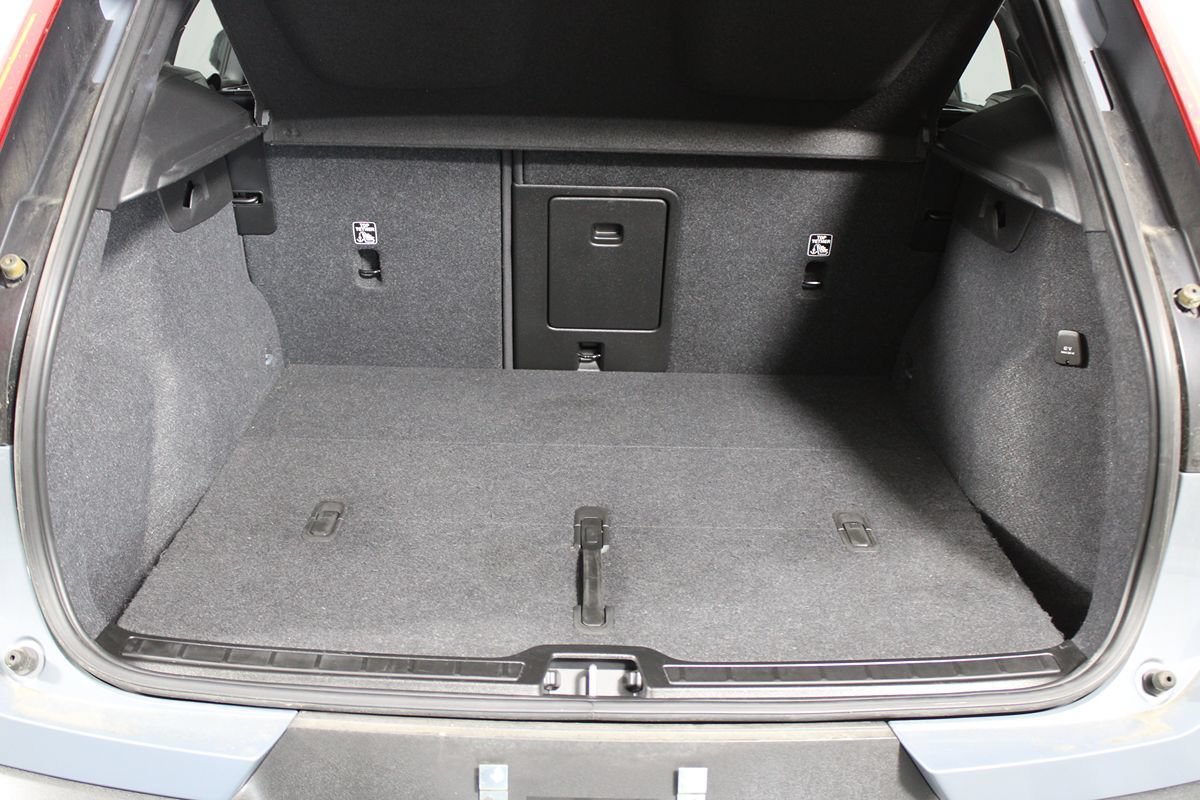 Used 2023 Volvo XC40 Recharge Plus AWD/4WD image 21