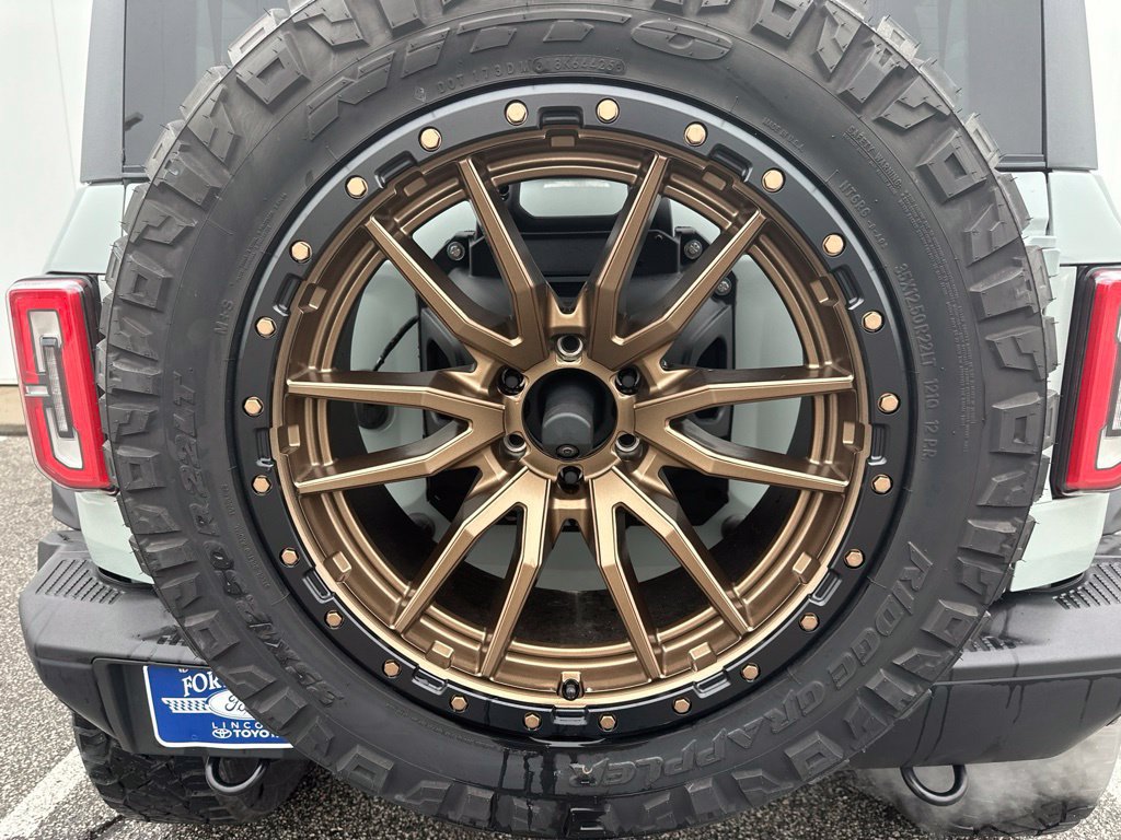 Certified 2023 Ford Bronco Badlands w/ Sasquatch Package AWD/4WD image 26