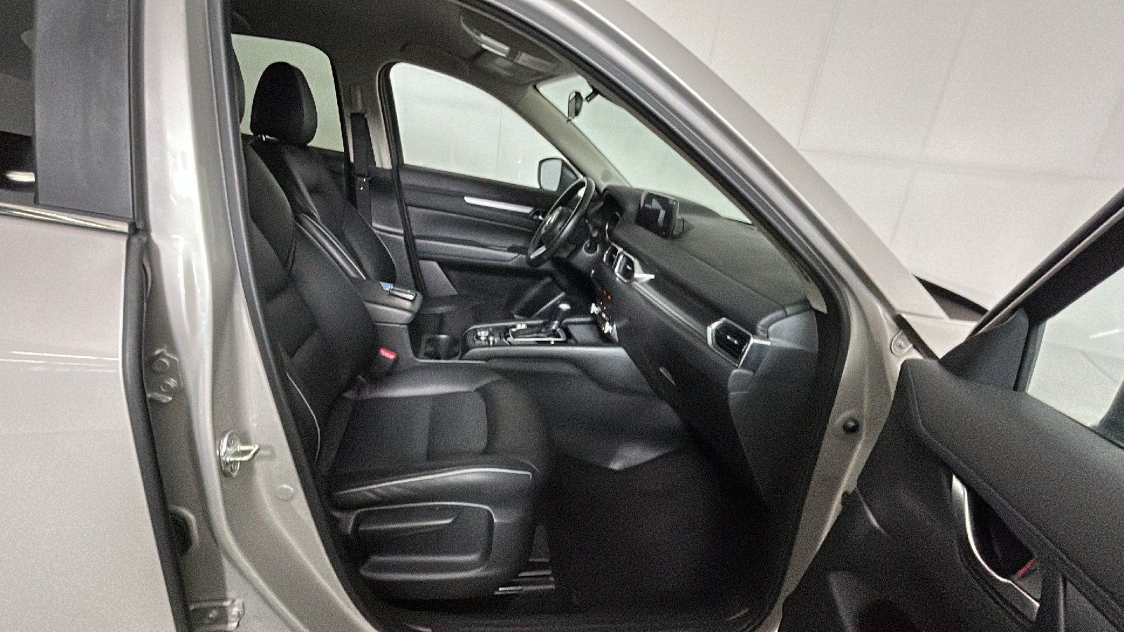 Used 2025 MAZDA CX-5 AWD 2.5 S w/ Select Package image 34