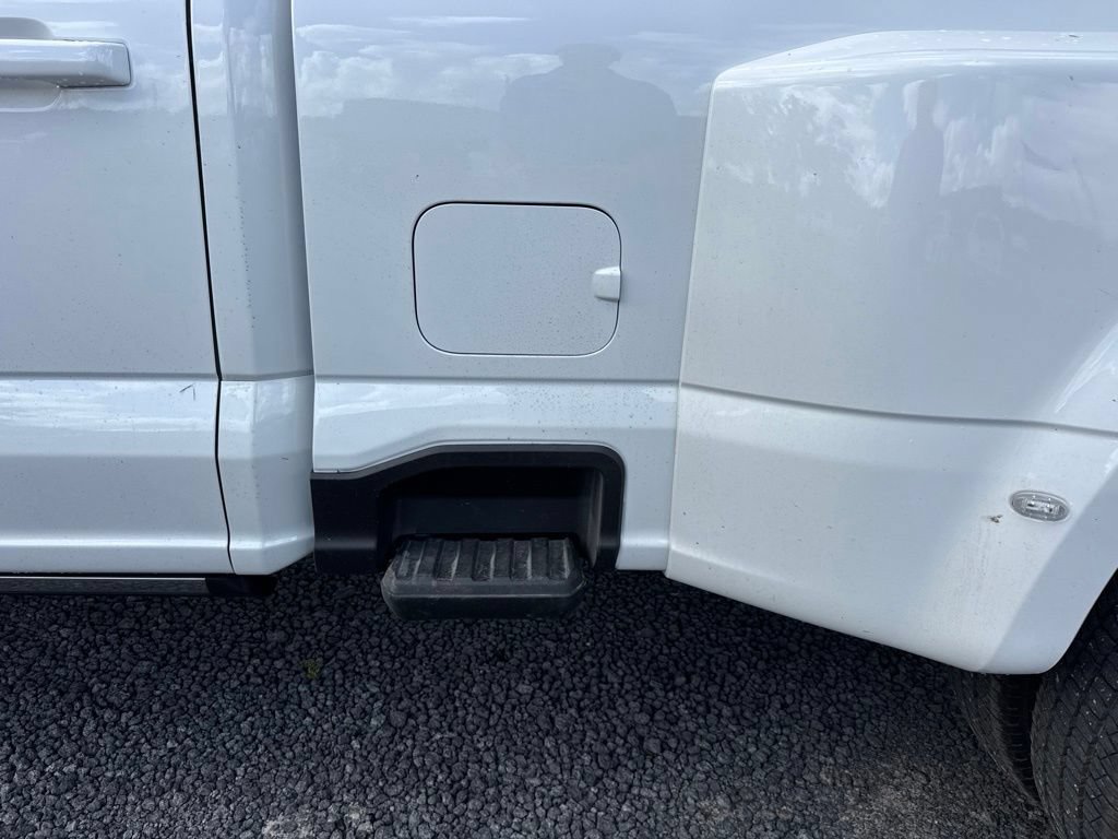 Used 2026 Ford F350 Platinum AWD/4WD image 7