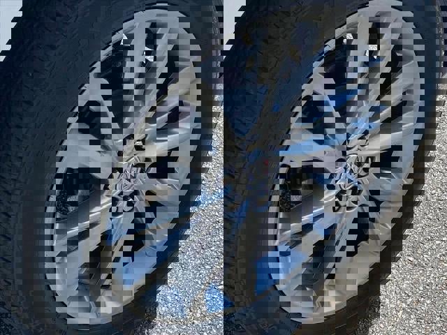 Certified 2023 Buick Enclave Avenir w/ Trailering Package, 5000 lbs. image 32