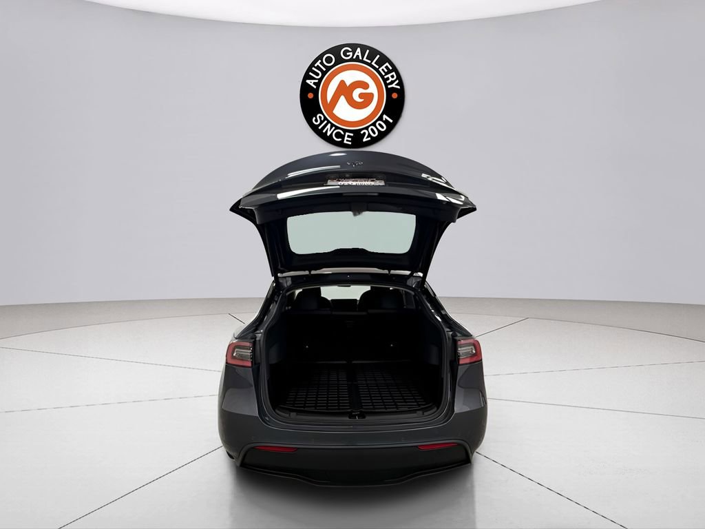 Used 2021 Tesla Model Y Long Range AWD/4WD image 26