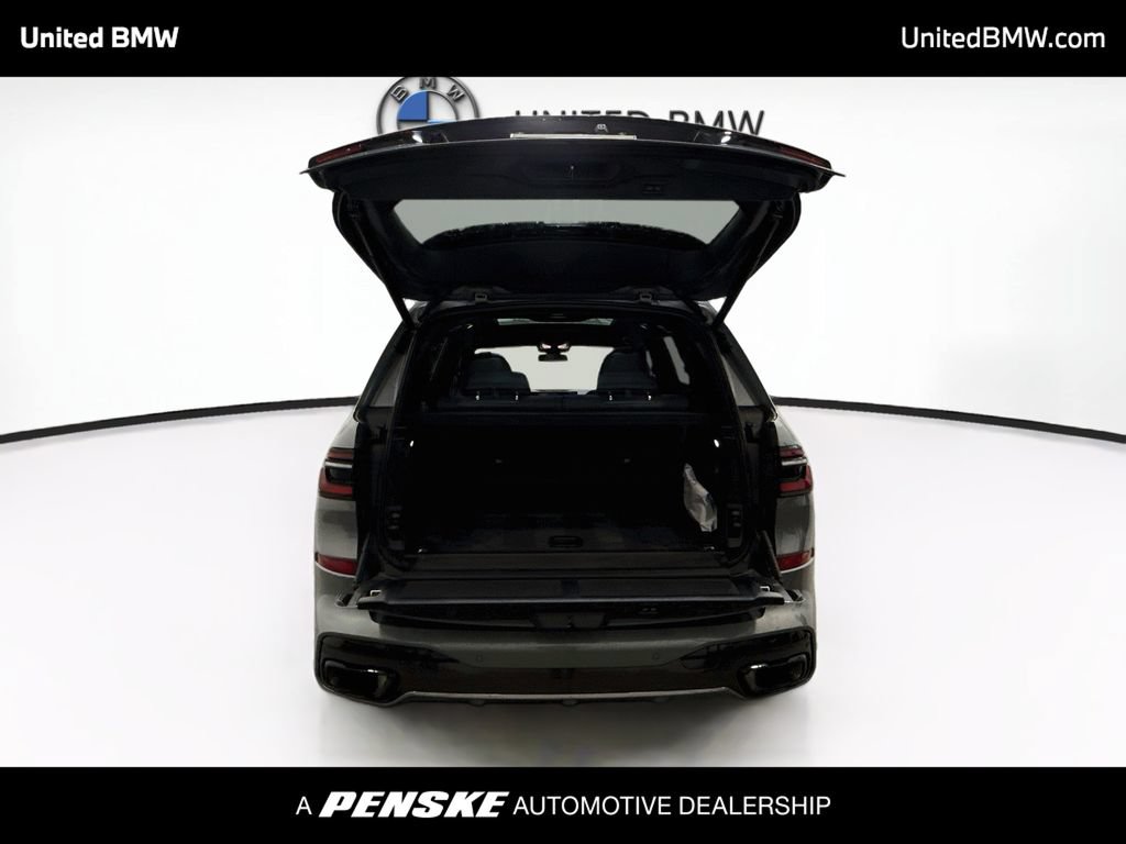 Used 2026 BMW X7 xDrive40i w/ M Sport Package AWD/4WD image 15