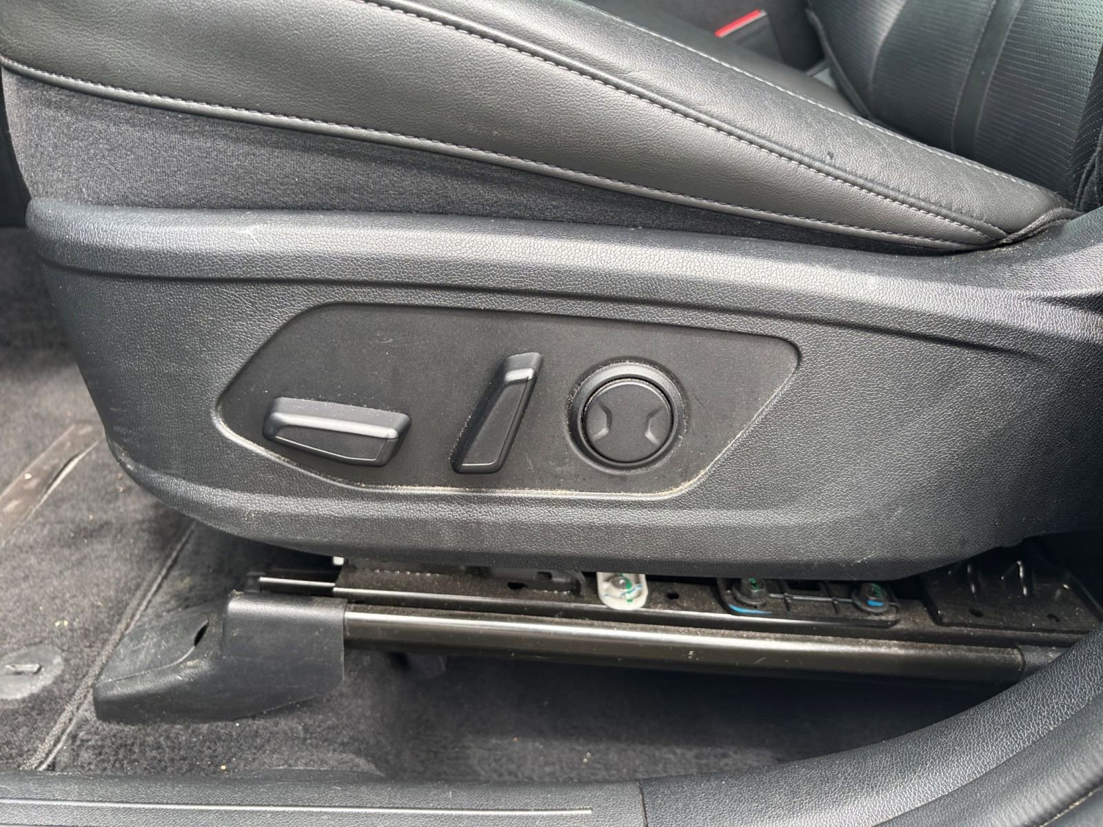 Used 2024 Kia Sorento S FWD image 23