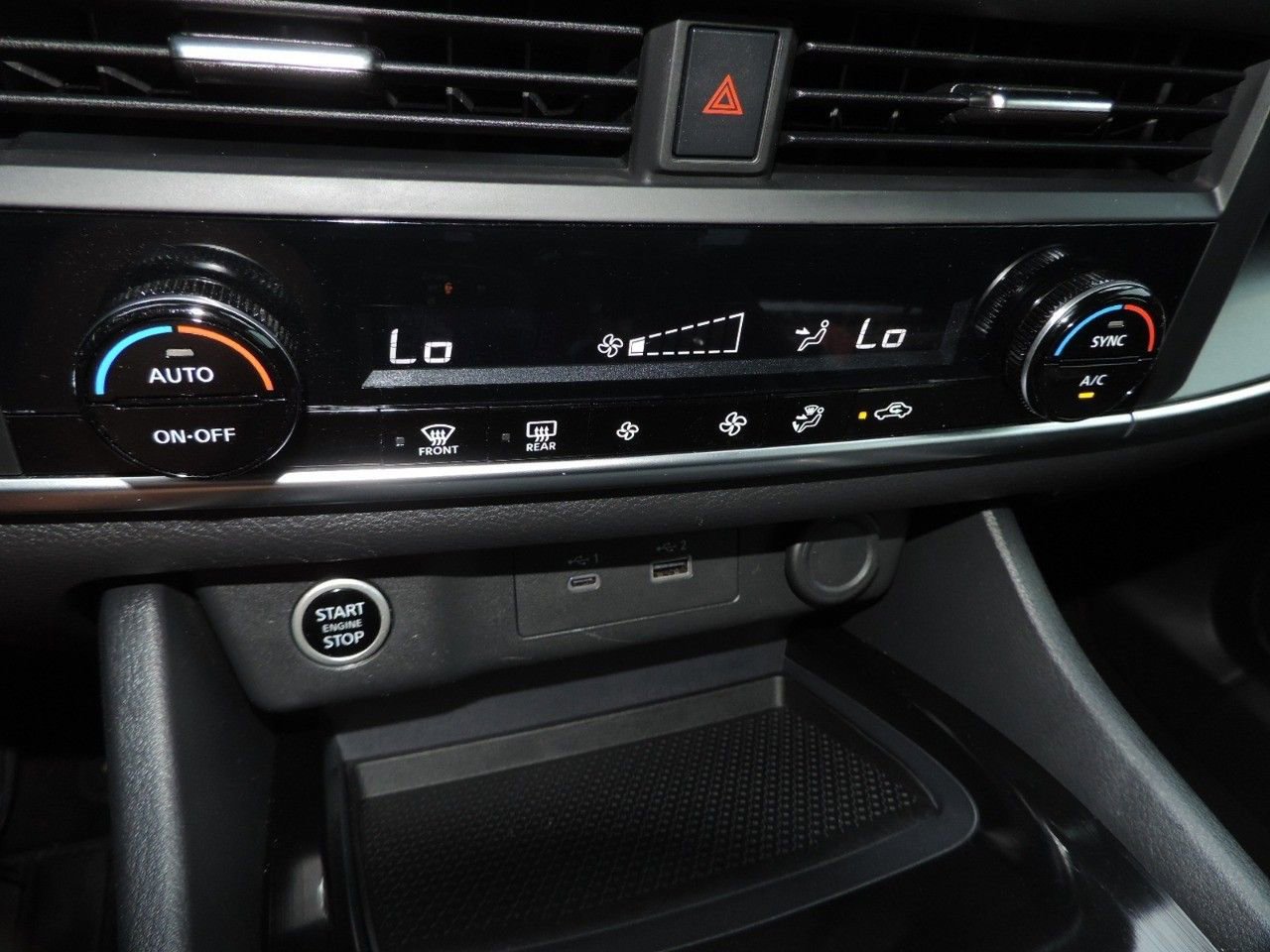 Used 2023 Nissan Rogue SV FWD image 23