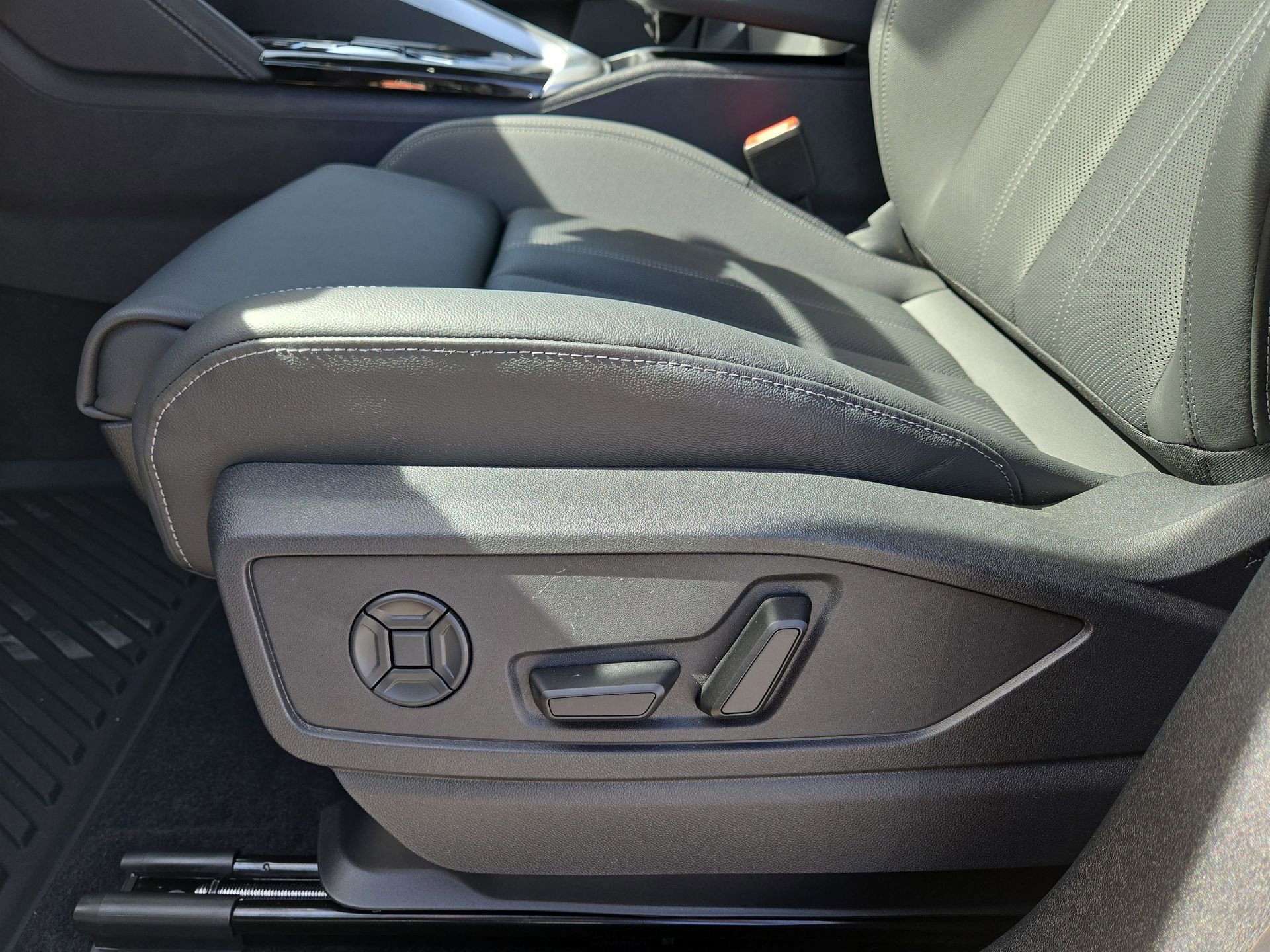 New 2026 Audi Q5 2.0T Premium image 17