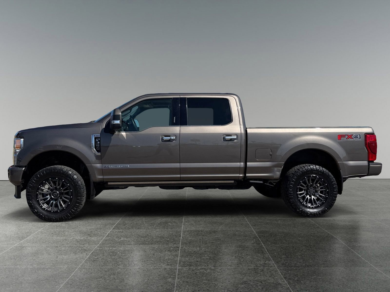 Used 2022 Ford F350 Limited w/ FX4 Off-Road Package AWD/4WD image 2