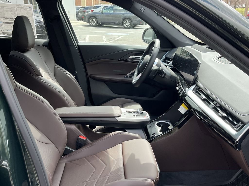 Used 2025 BMW X1 xDrive28i w/ Technology Package image 18