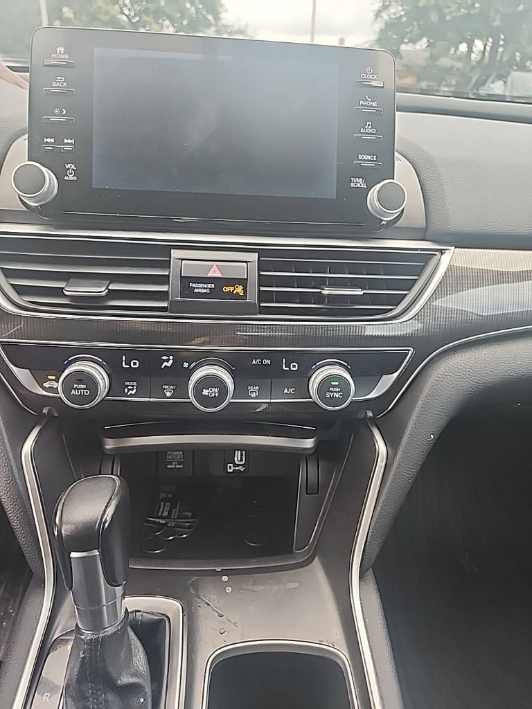 Used 2018 Honda Accord Sport image 8