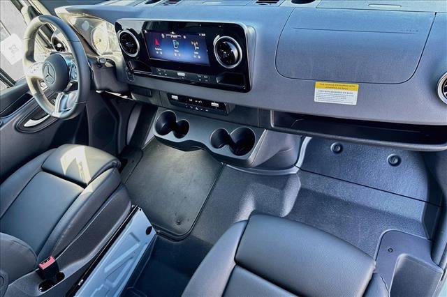 New 2026 Mercedes-Benz Sprinter 2500 image 24