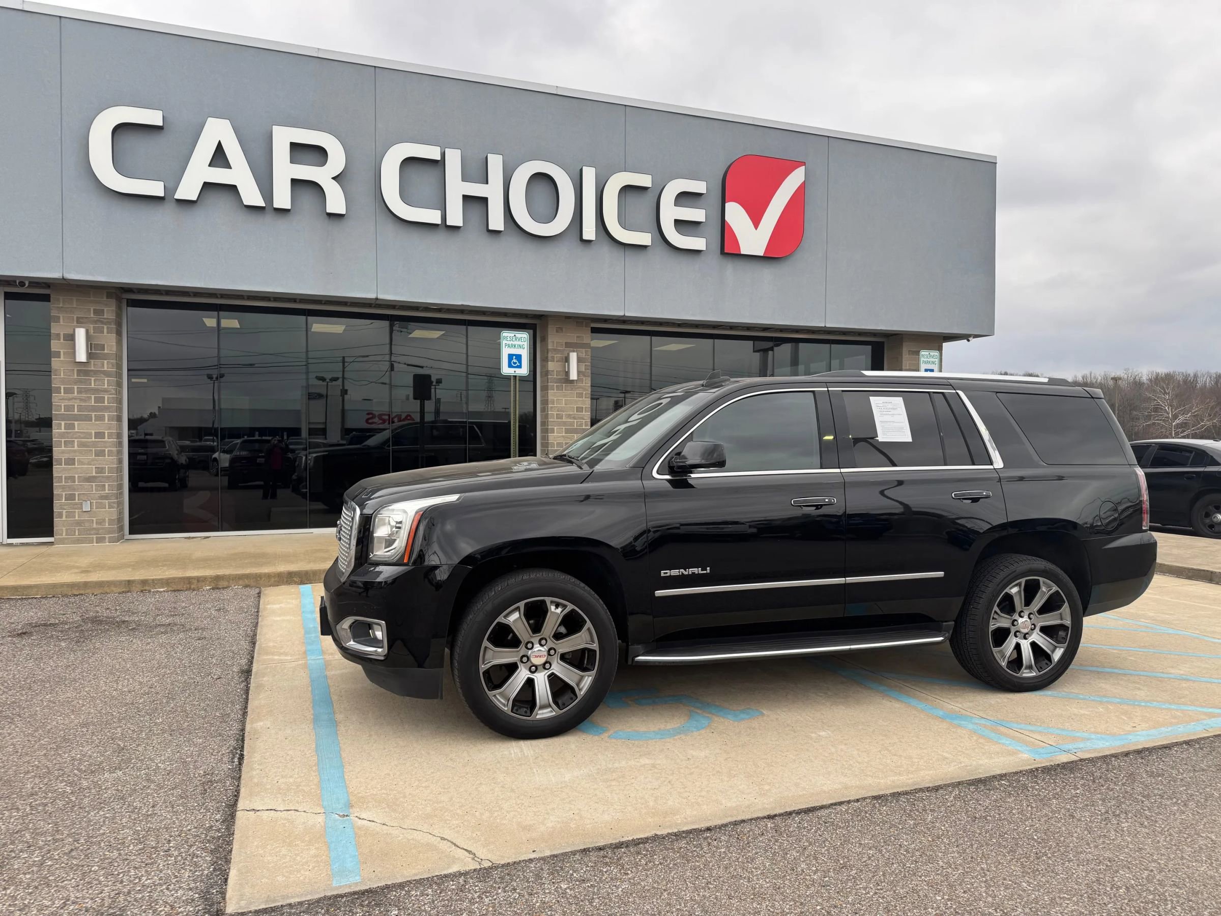 Used 2017 GMC Yukon Denali w/ Open Road Package