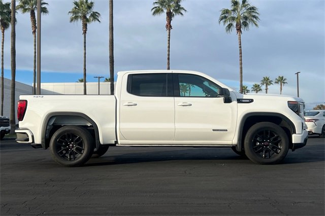 Used 2025 GMC Sierra 1500 Elevation image 3