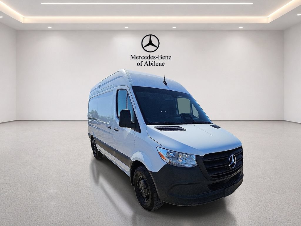 Used 2025 Mercedes-Benz Sprinter 2500 image 11