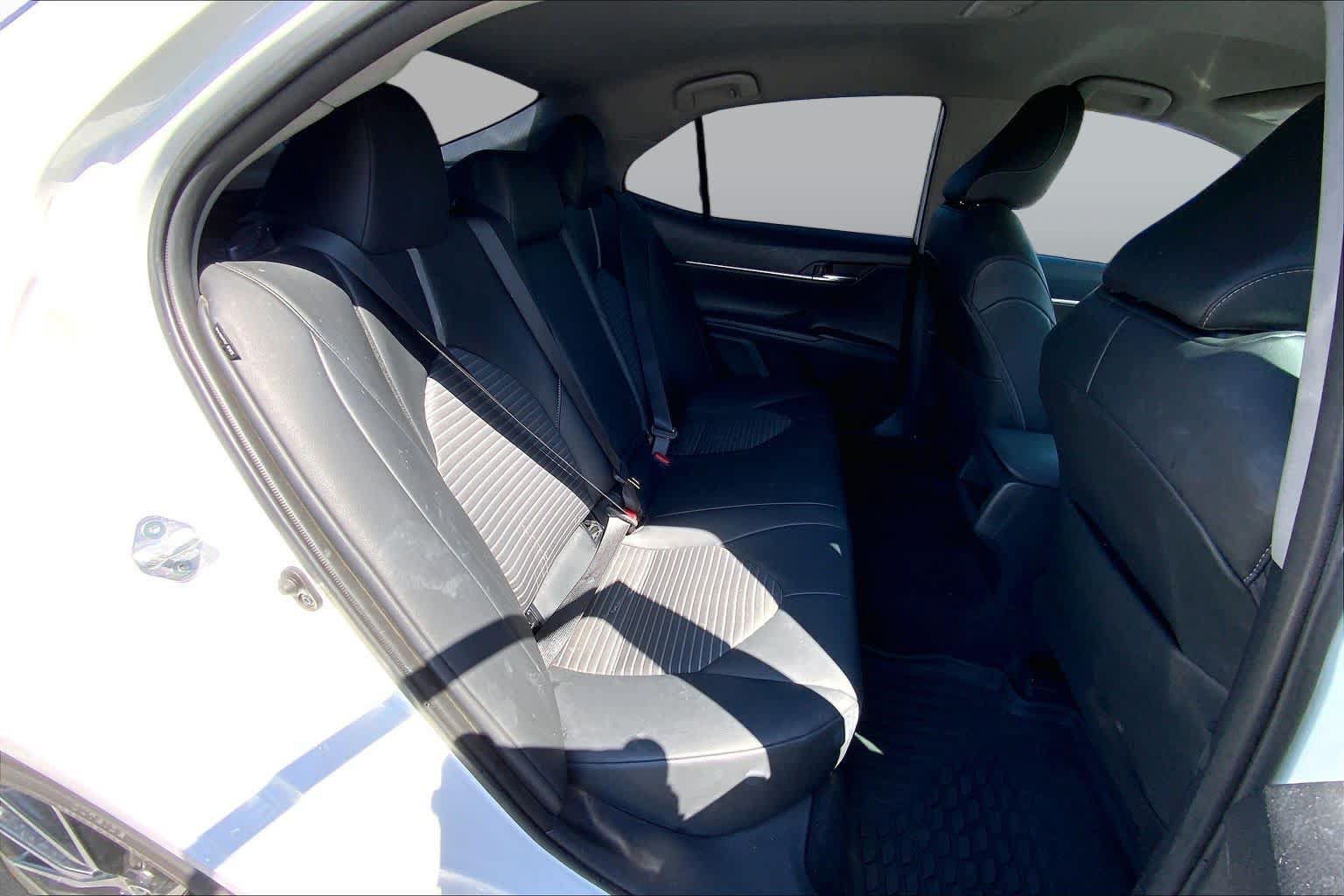 Used 2024 Toyota Camry SE FWD image 19