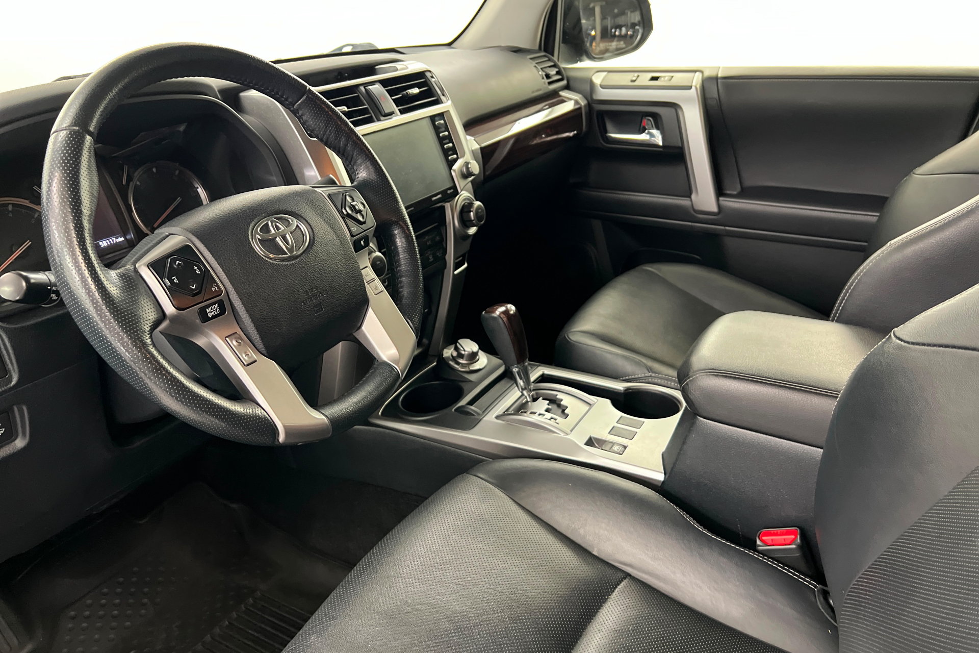 Used 2023 Toyota 4Runner Limited AWD/4WD image 16