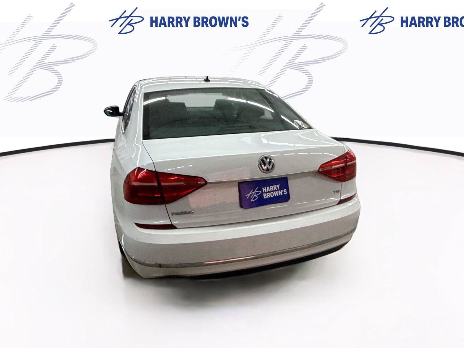 Used 2016 Volkswagen Passat 1.8T S FWD image 9