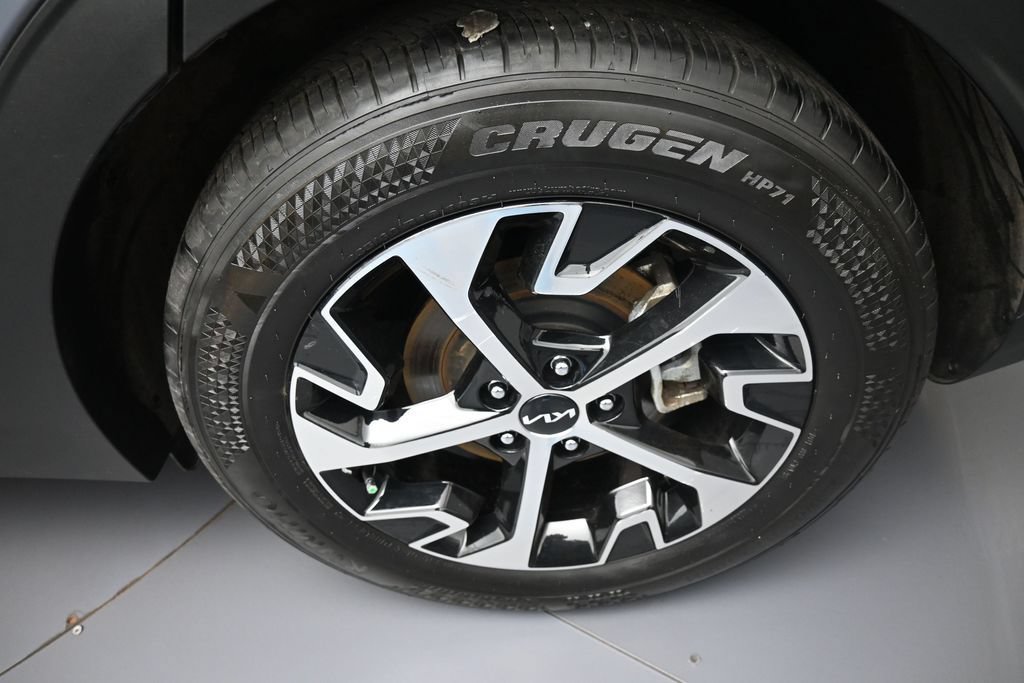 Certified 2024 Kia Sportage EX FWD image 15