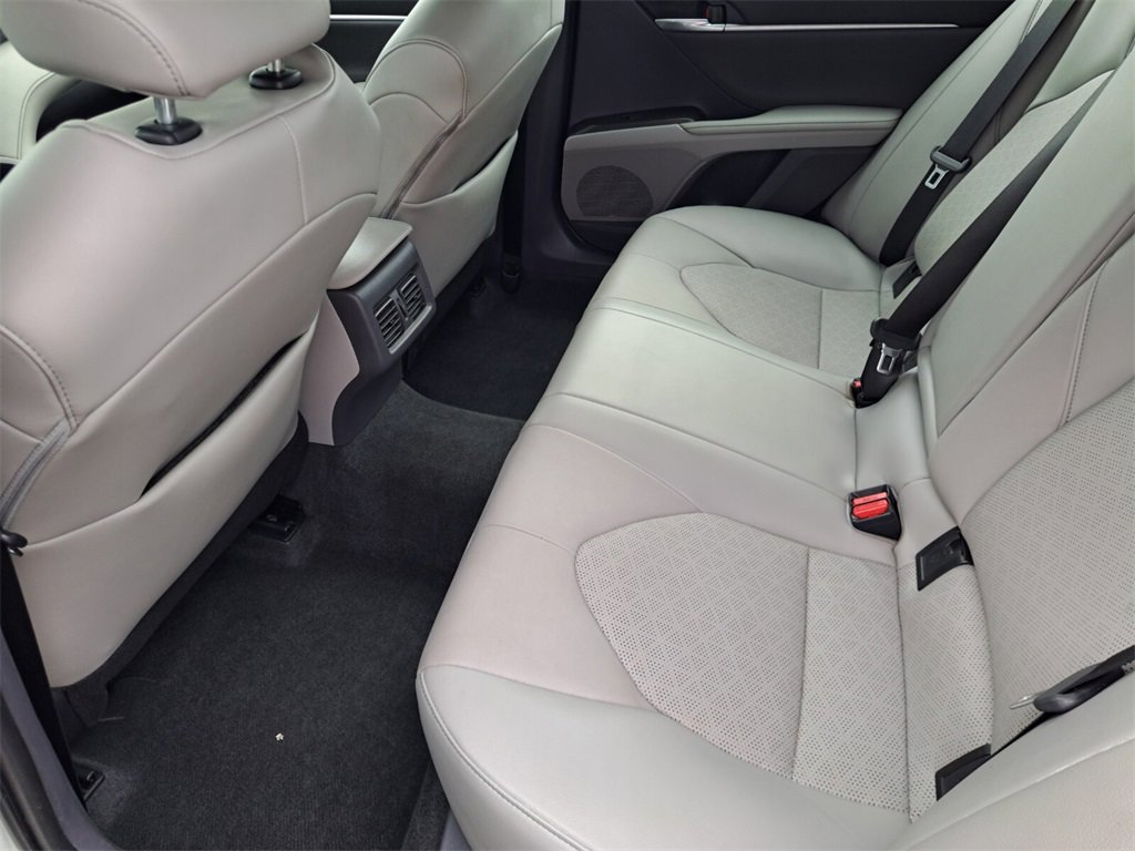 Used 2022 Toyota Camry XSE image 22