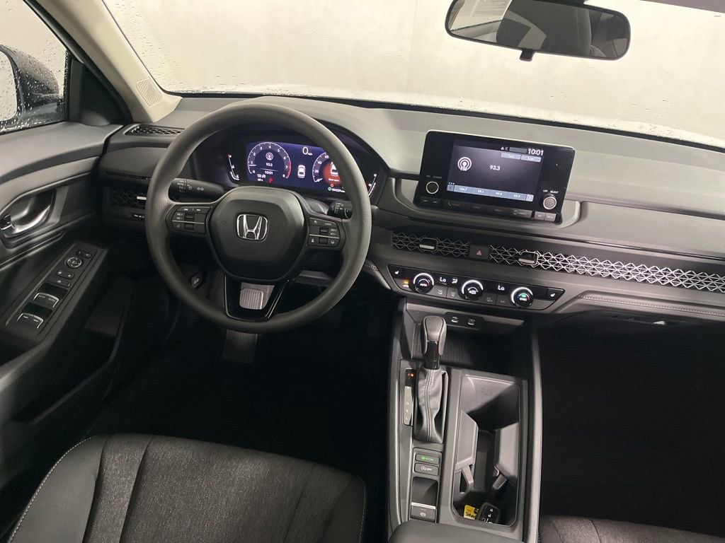 Certified 2025 Honda Accord SE image 13