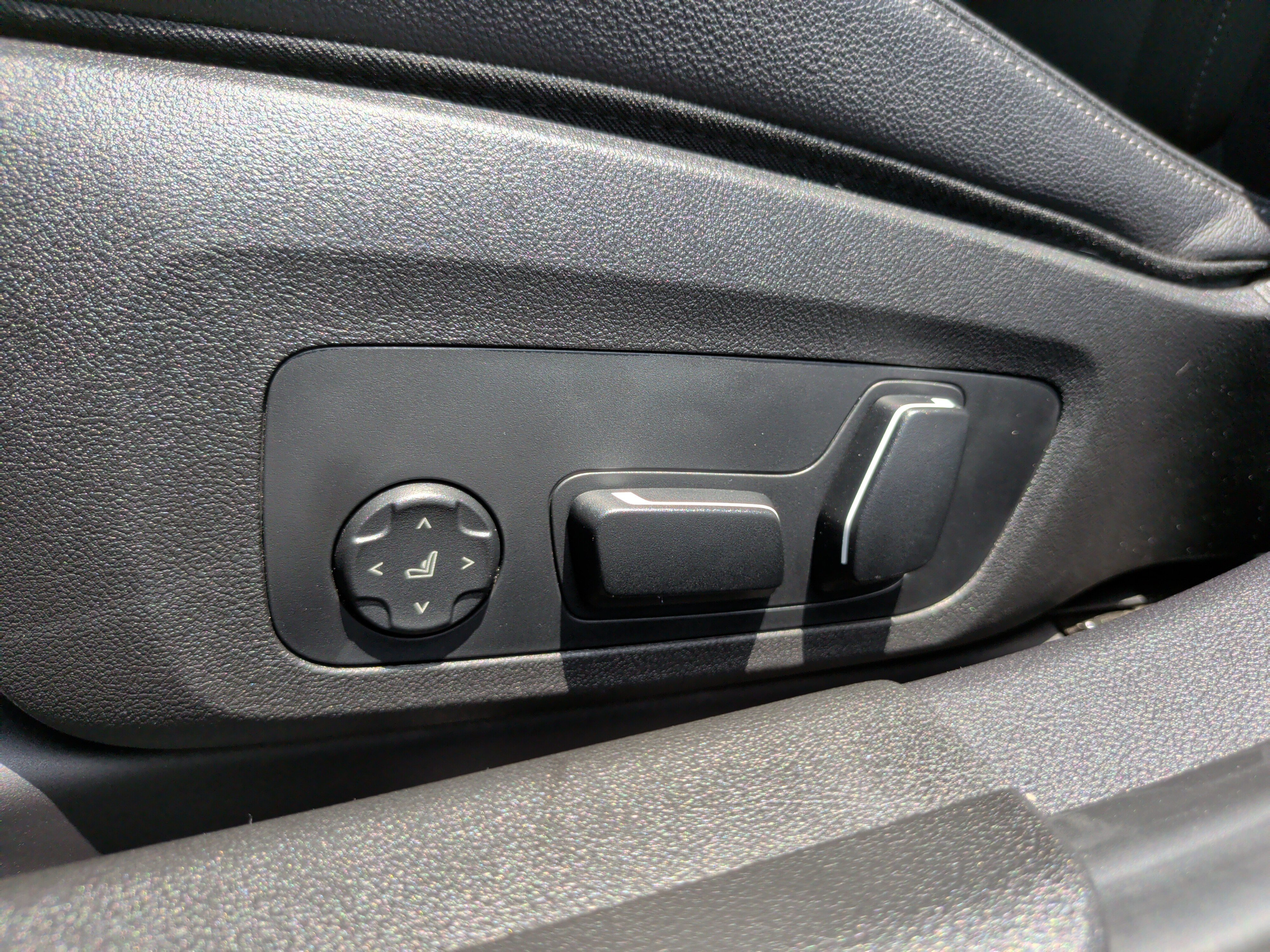 Used 2025 BMW 330i Sedan RWD image 27