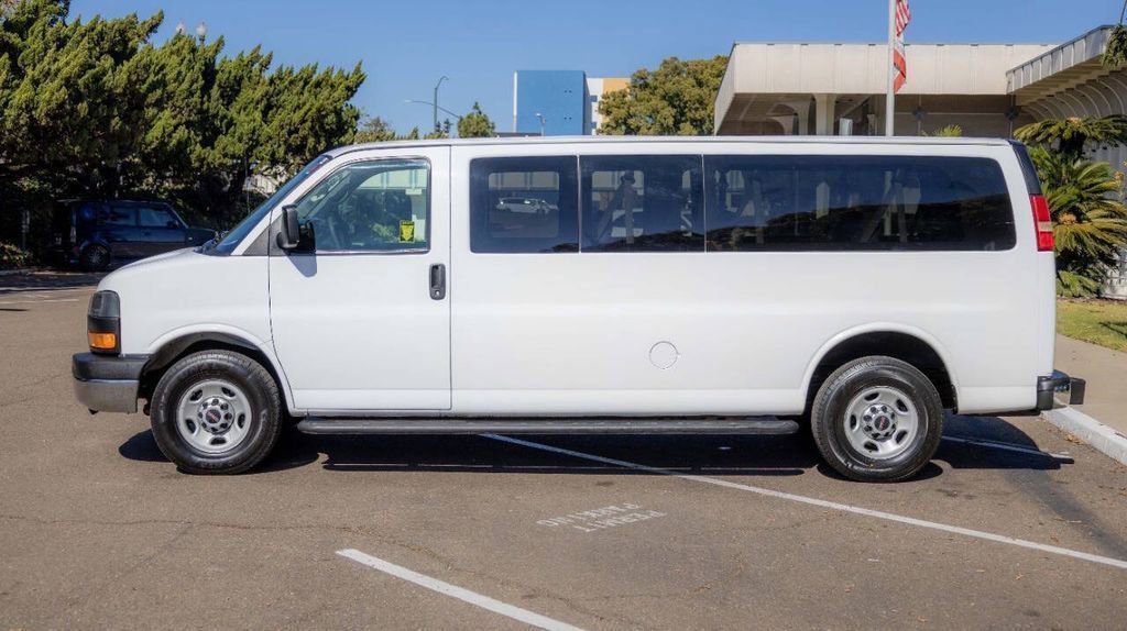 Used 2015 GMC Savana 3500 LS w/ Chrome Appearance Package image 9