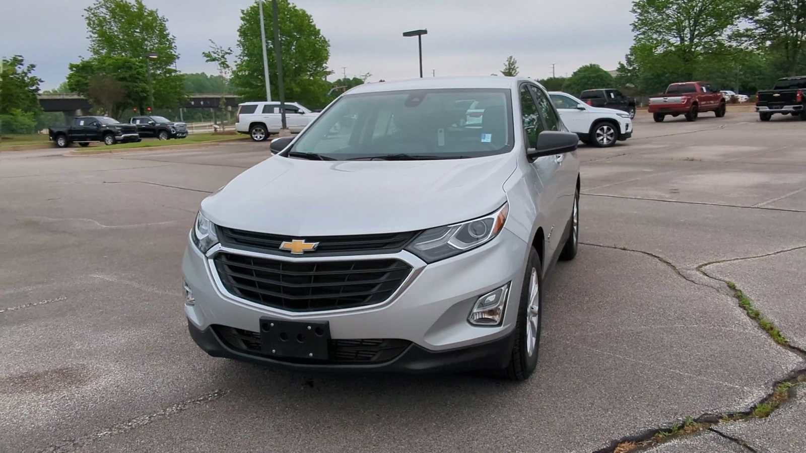 Used 2020 Chevrolet Equinox LS image 3