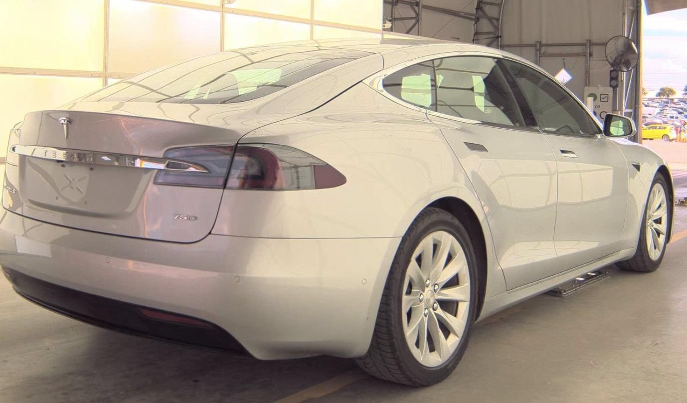Used 2016 Tesla Model S 75D AWD/4WD image 7