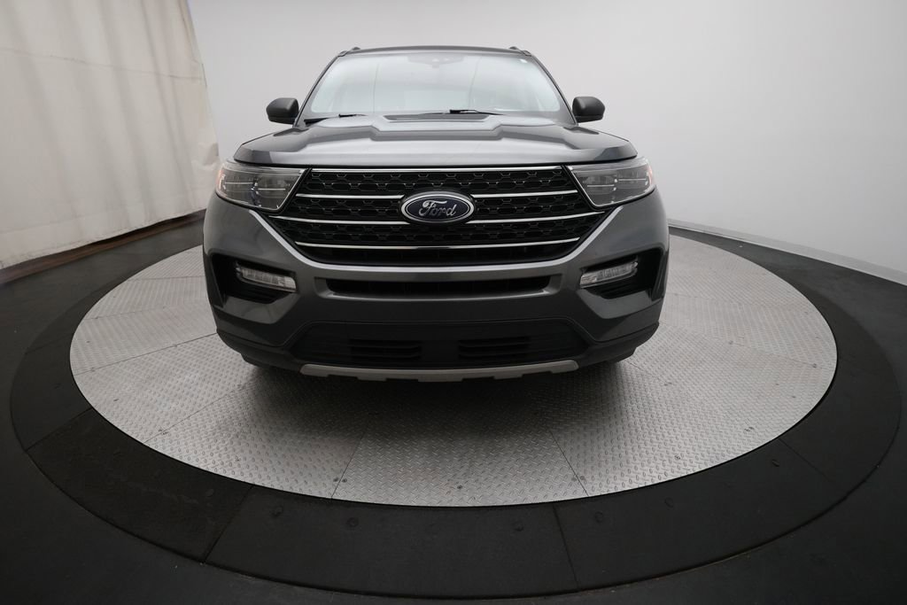 Used 2023 Ford Explorer XLT w/ Equipment Group 202A AWD/4WD image 11