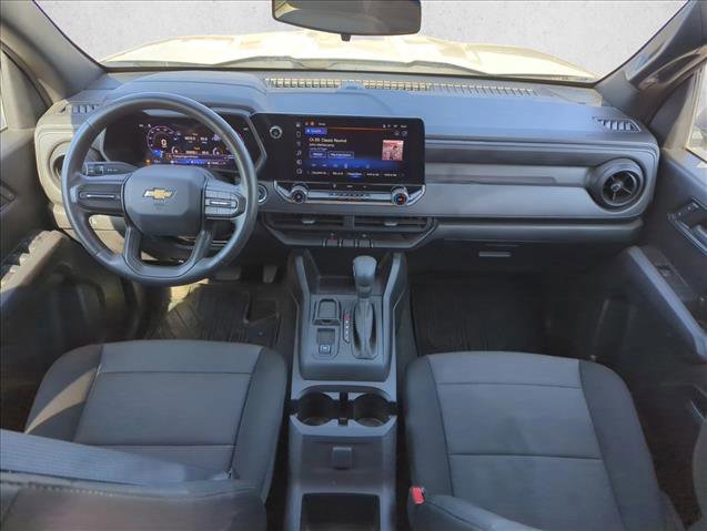 Used 2024 Chevrolet Colorado W/T image 17