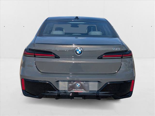 New 2026 BMW 740i w/ Premium Package image 7