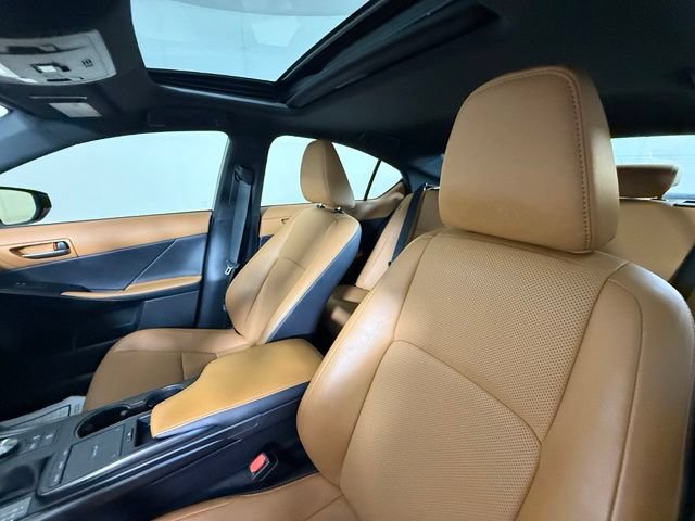 Used 2023 Lexus IS 300 w/ Premium Package RWD image 7