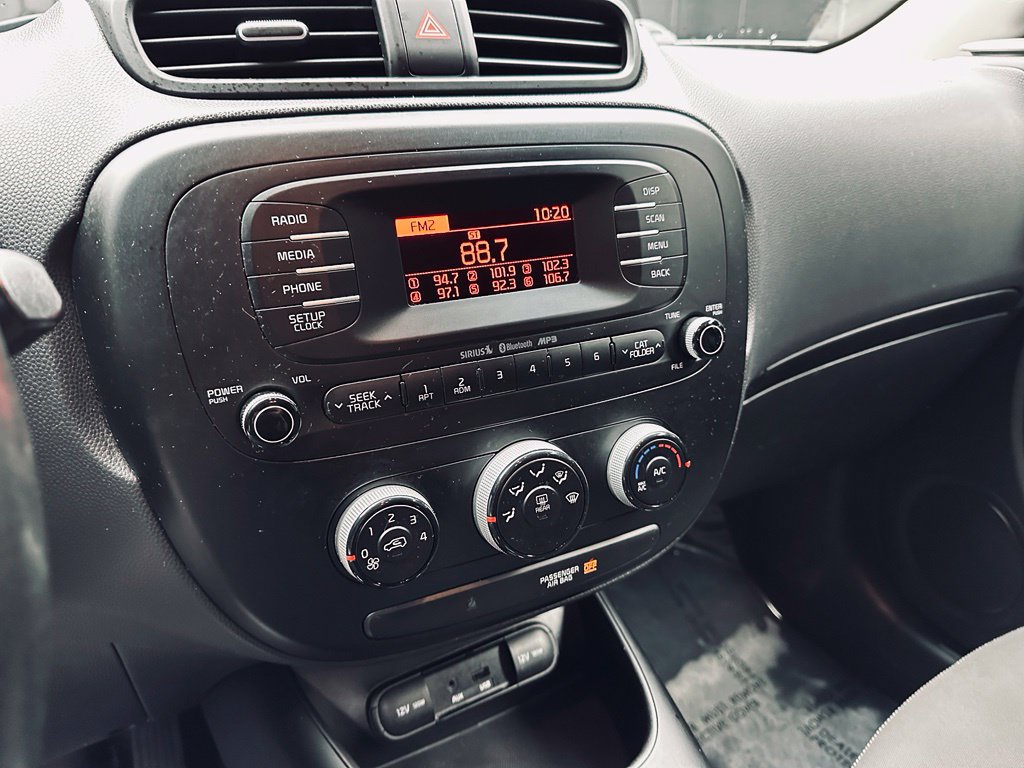 Used 2014 Kia Soul FWD image 31