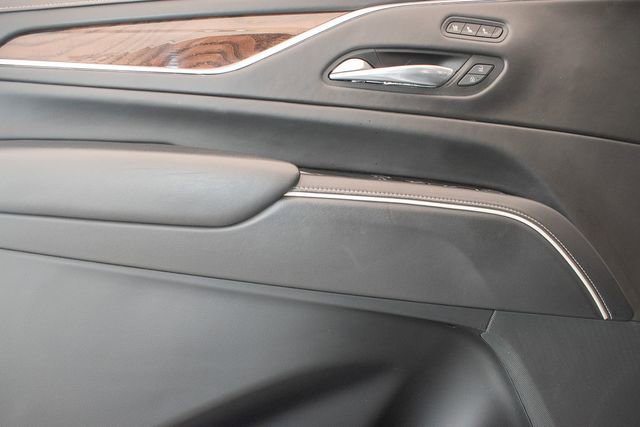 Used 2021 Cadillac Escalade Sport Platinum AWD/4WD image 25